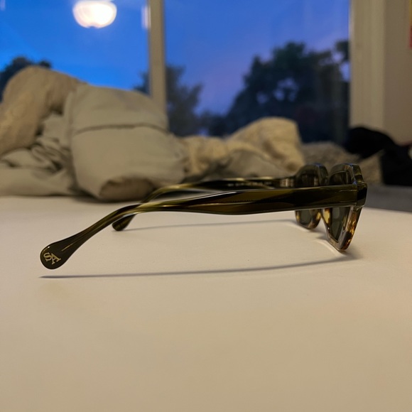 Sienna Alexander Frida Split sunglasses